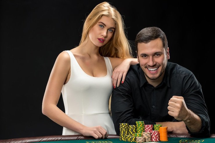 donk platform interface showing sportsbook, live casino, slots, and draw games